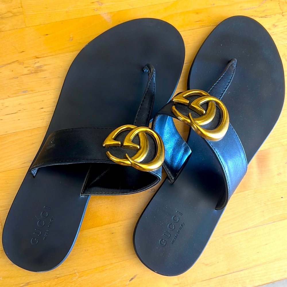 Slippers GUCCl